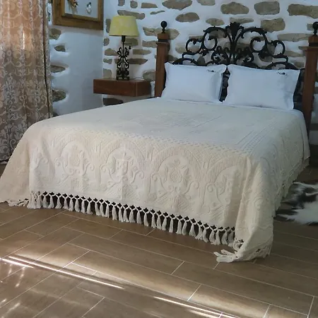 Noz Por Ca... Turismo Em Espaco Rural *